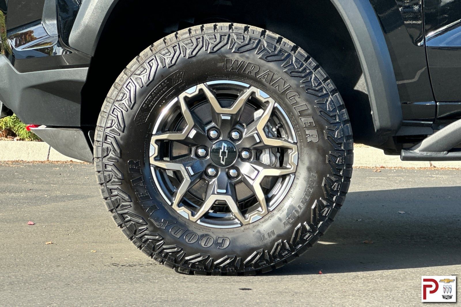 Certified 2024 Chevrolet Colorado ZR2 w/ Technology Package image 32