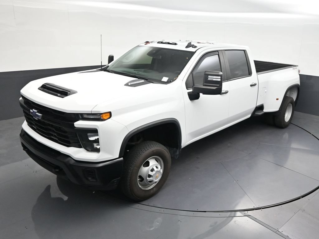 Used 2025 Chevrolet Silverado 3500 W/T AWD/4WD image 15