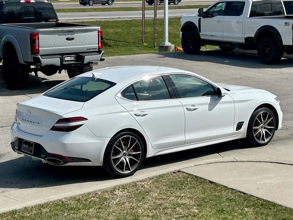 Used 2025 Genesis G70 2.5T image 6