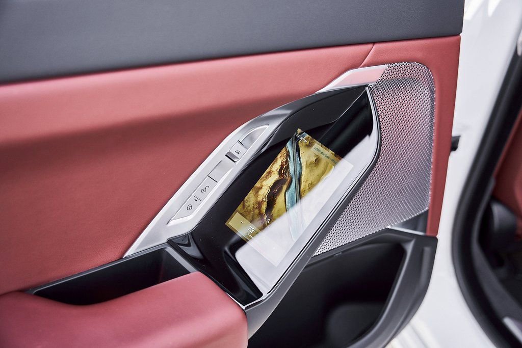 Used 2025 BMW 760i xDrive w/ Premium Package image 49