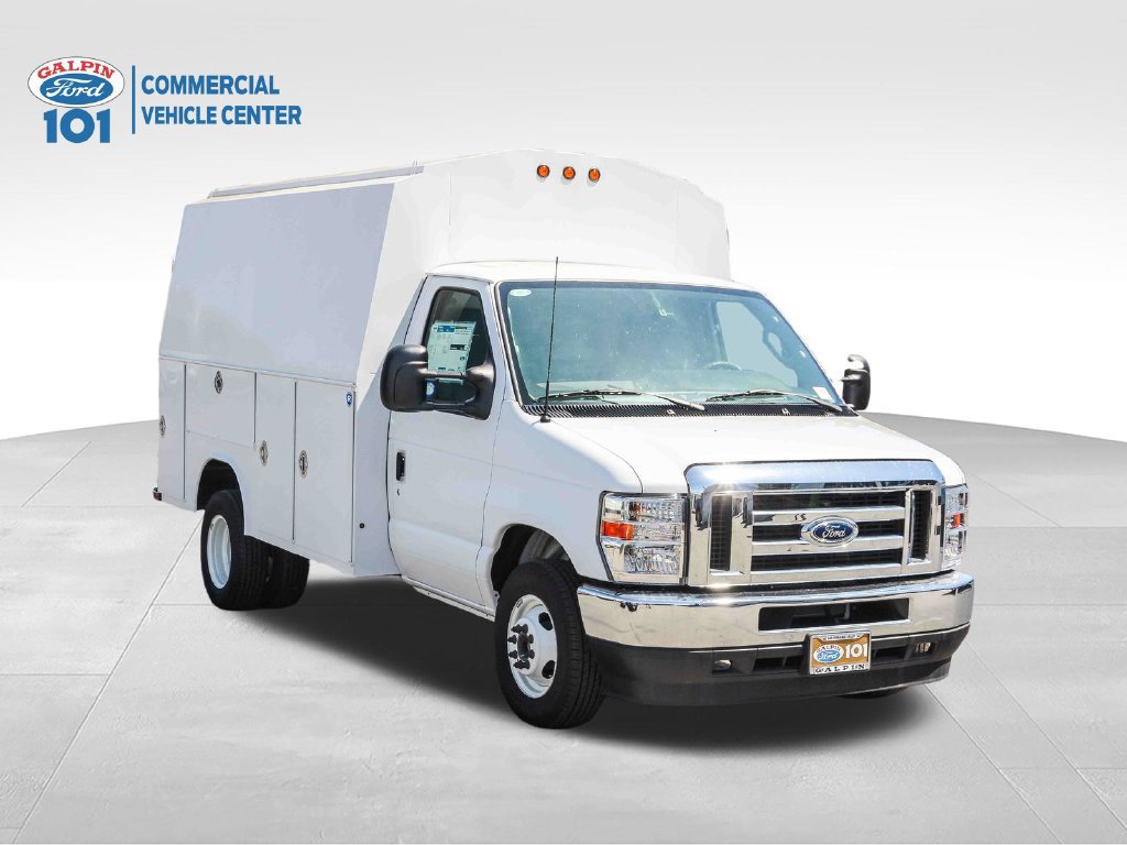 New 2025 Ford E-350 and Econoline 350 Super Duty w/ Power Equipment Group RWD image 3