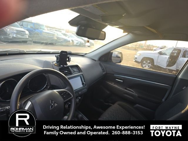 Used 2022 Mitsubishi Outlander Sport ES image 10