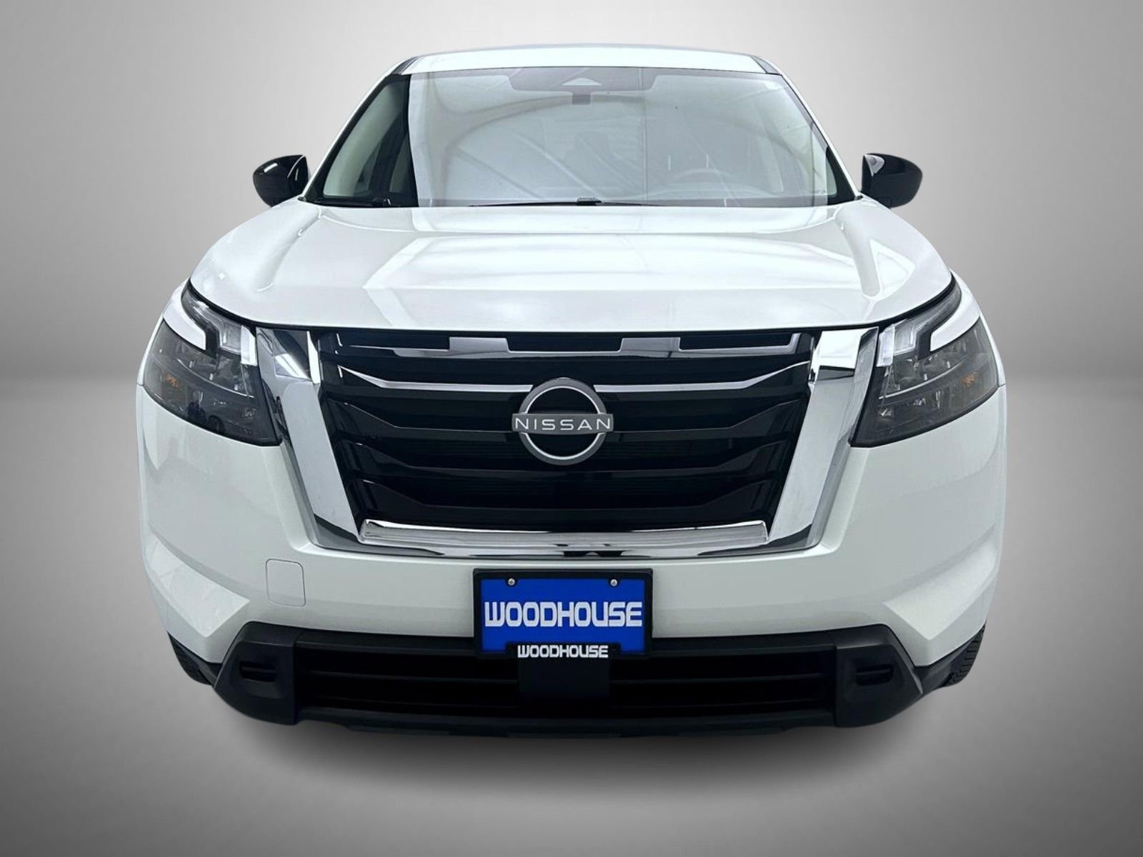 Used 2025 Nissan Pathfinder S image 2