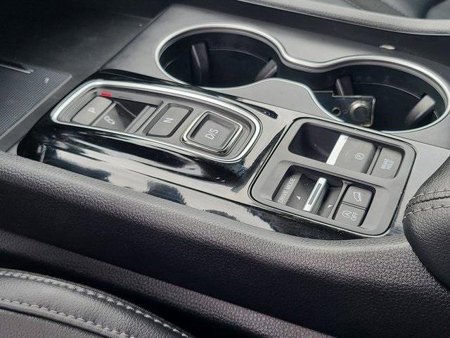 Used 2023 Honda Pilot Touring image 9