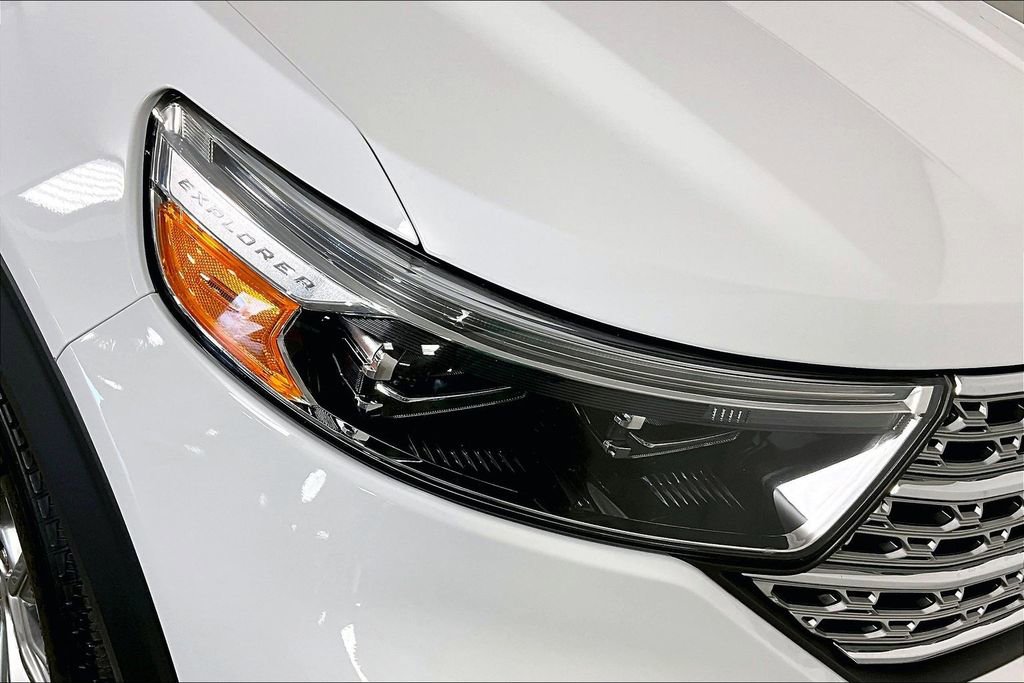 Used 2023 Ford Explorer Limited image 28