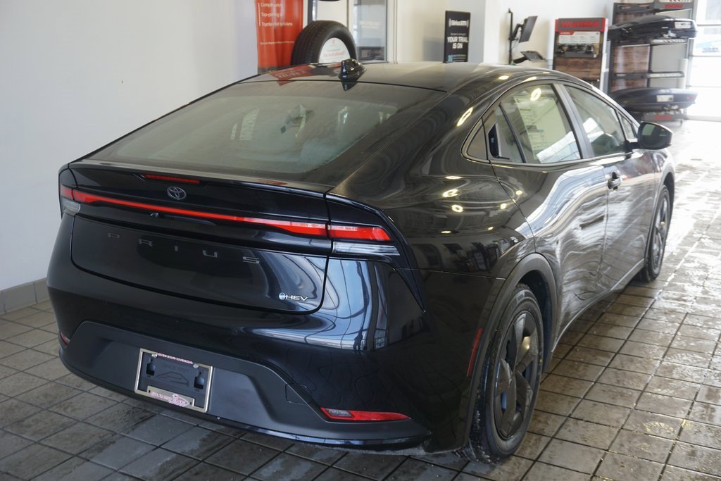 New 2026 Toyota Prius LE image 15