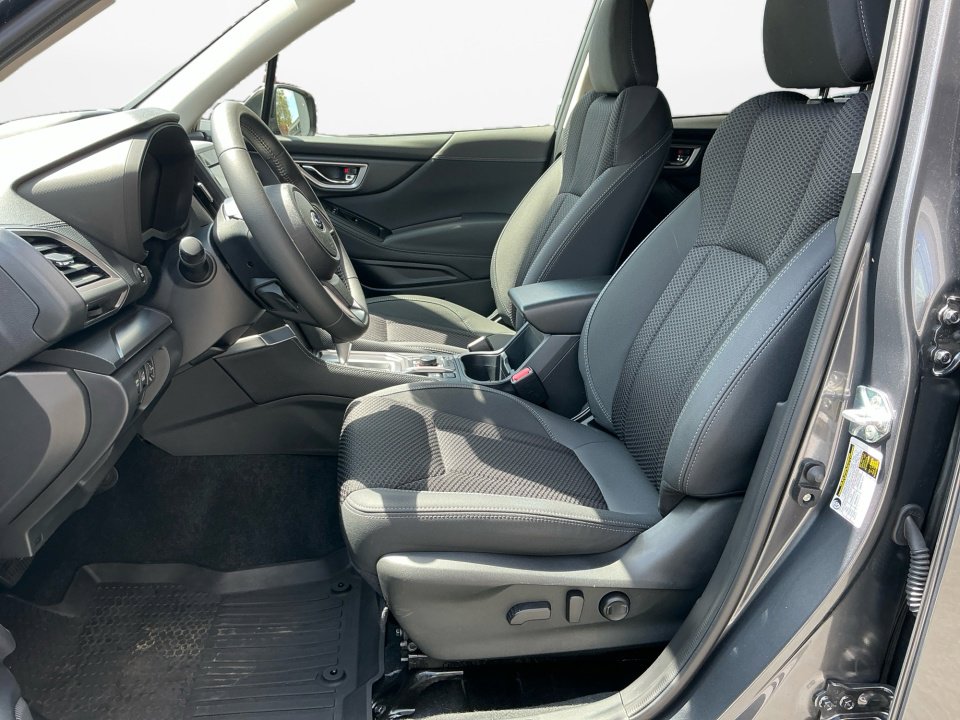 Used 2024 Subaru Forester Premium image 11