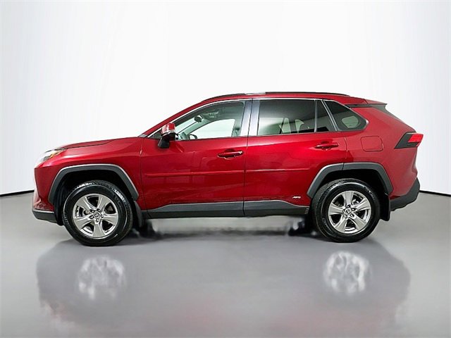 Used 2024 Toyota RAV4 XLE w/ Convenience Package image 4