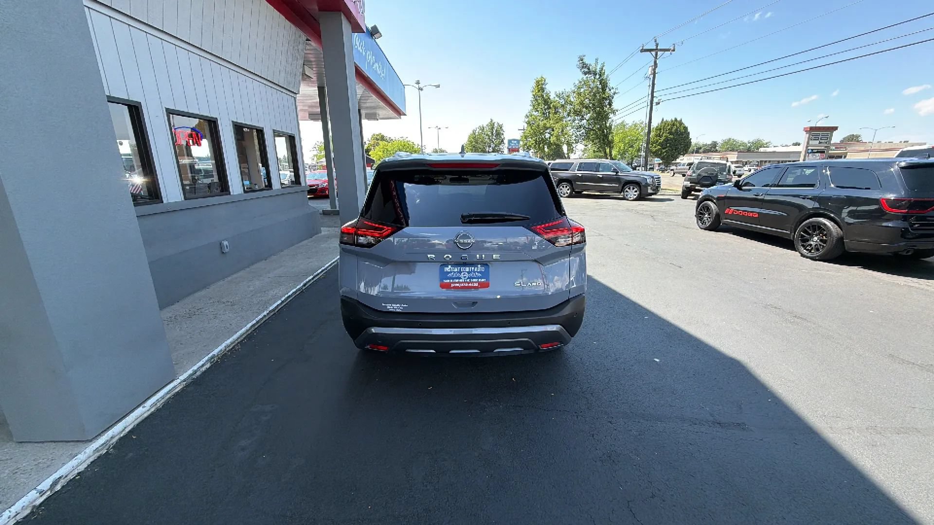 Used 2023 Nissan Rogue SL w/ SL Premium Package AWD/4WD image 5