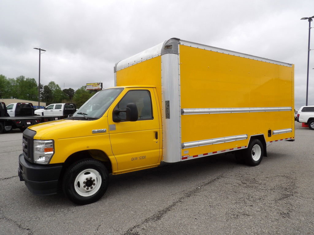 Used 2021 Ford E-350 and Econoline 350 Super Duty RWD image 3