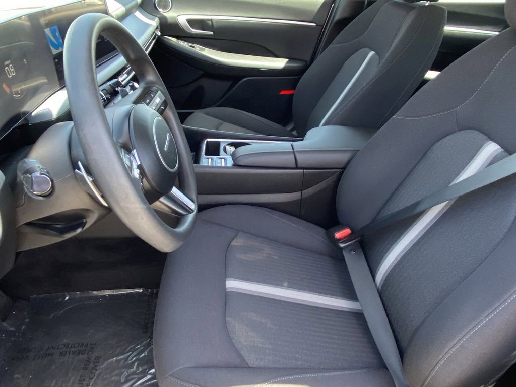 Used 2025 Hyundai Sonata SEL FWD image 22