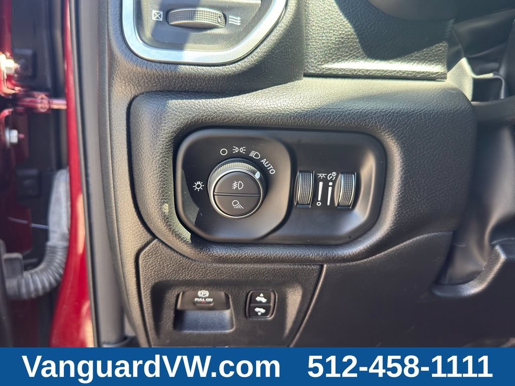 Used 2025 RAM 1500 Laramie AWD/4WD image 23