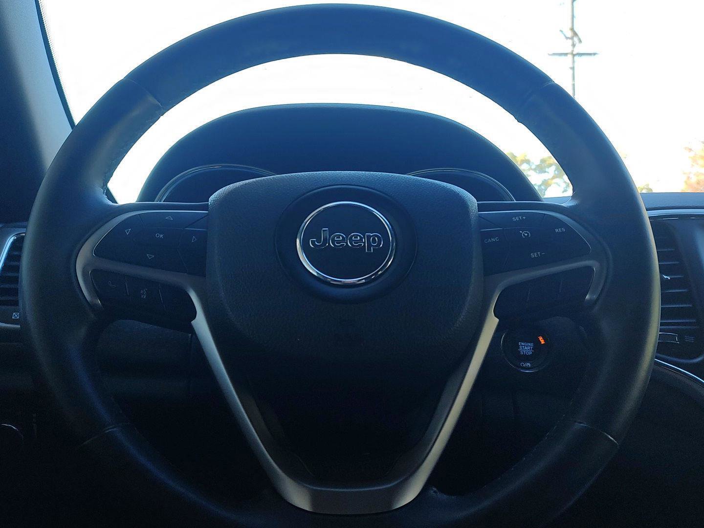 Used 2018 Jeep Grand Cherokee Laredo image 14