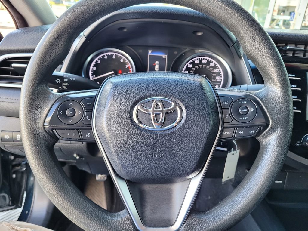 Used 2018 Toyota Camry LE FWD image 22