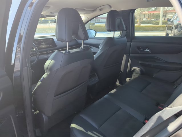 Certified 2023 Nissan Ariya FWD image 16