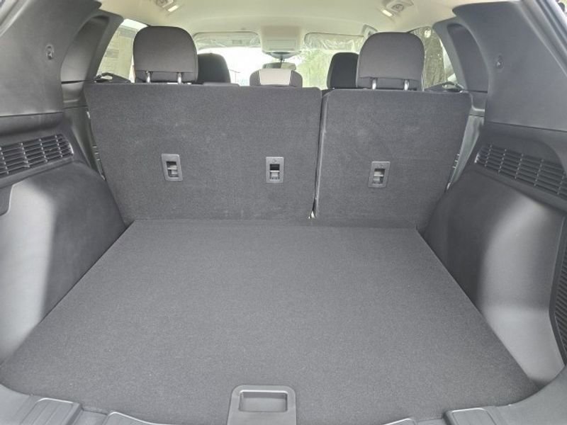 New 2025 Ford Escape Active w/ Cold Weather Package FWD image 10