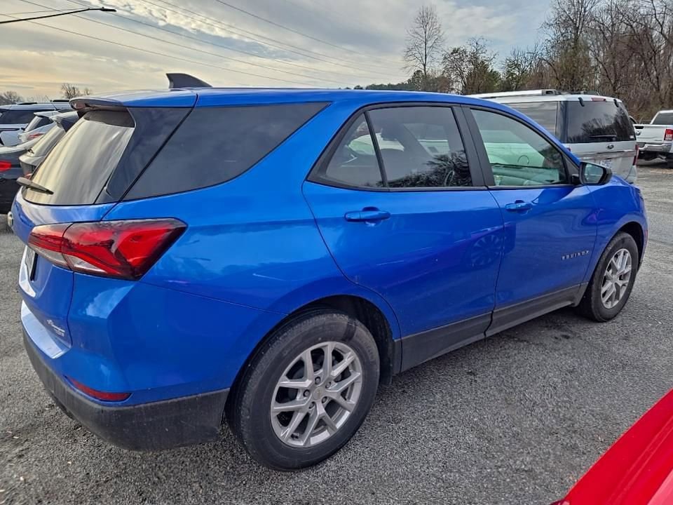 Used 2024 Chevrolet Equinox LS w/ LS Convenience Package image 7