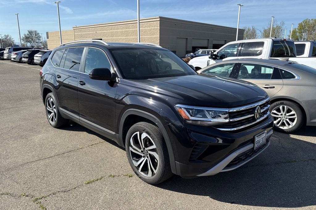 Used 2022 Volkswagen Atlas SEL image 2