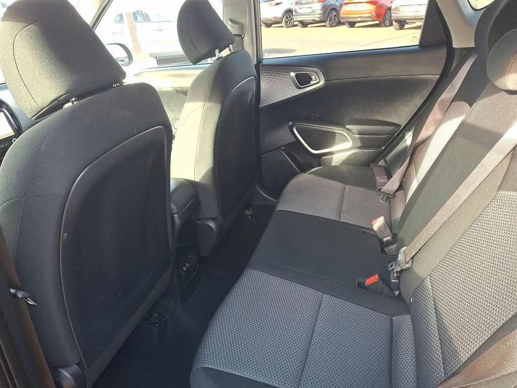 Used 2023 Kia Soul S image 22