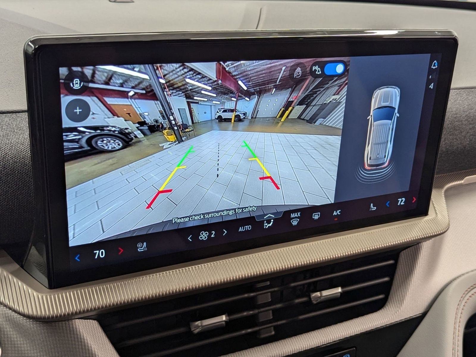 New 2026 Ford Explorer Active w/ Active Comfort Package image 30