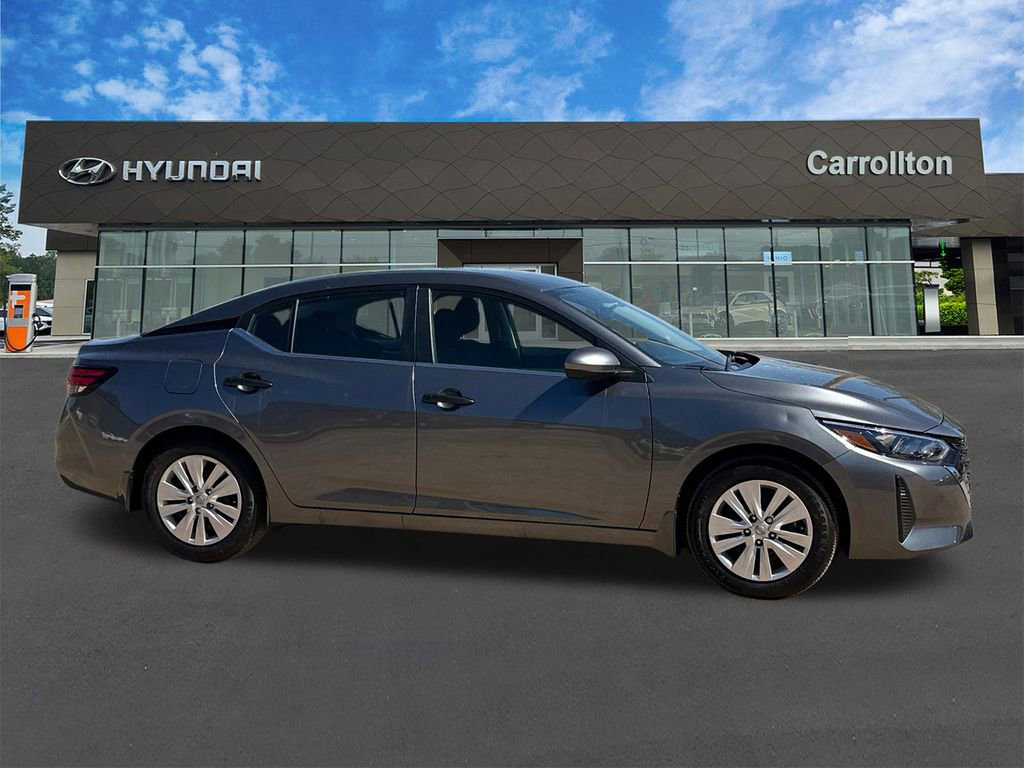 Used 2025 Nissan Sentra S image 4