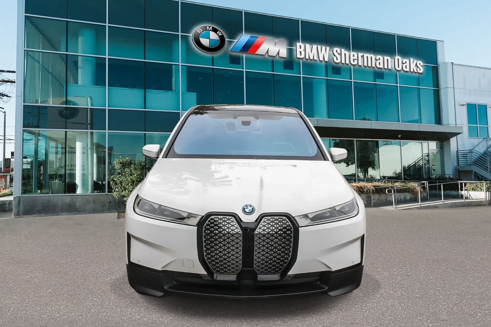 Certified 2023 BMW iX xDrive50 w/ Convenience Package AWD/4WD image 2