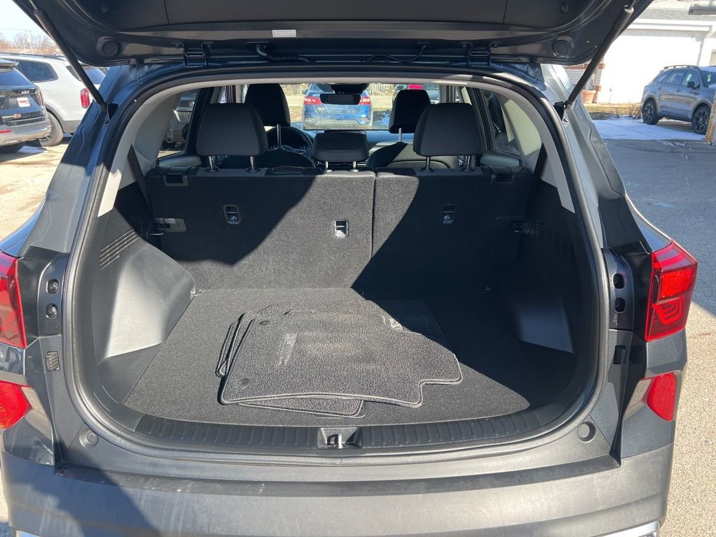 Certified 2023 Kia Seltos S image 11