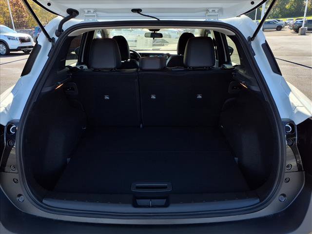 New 2026 Nissan Kicks SR image 25