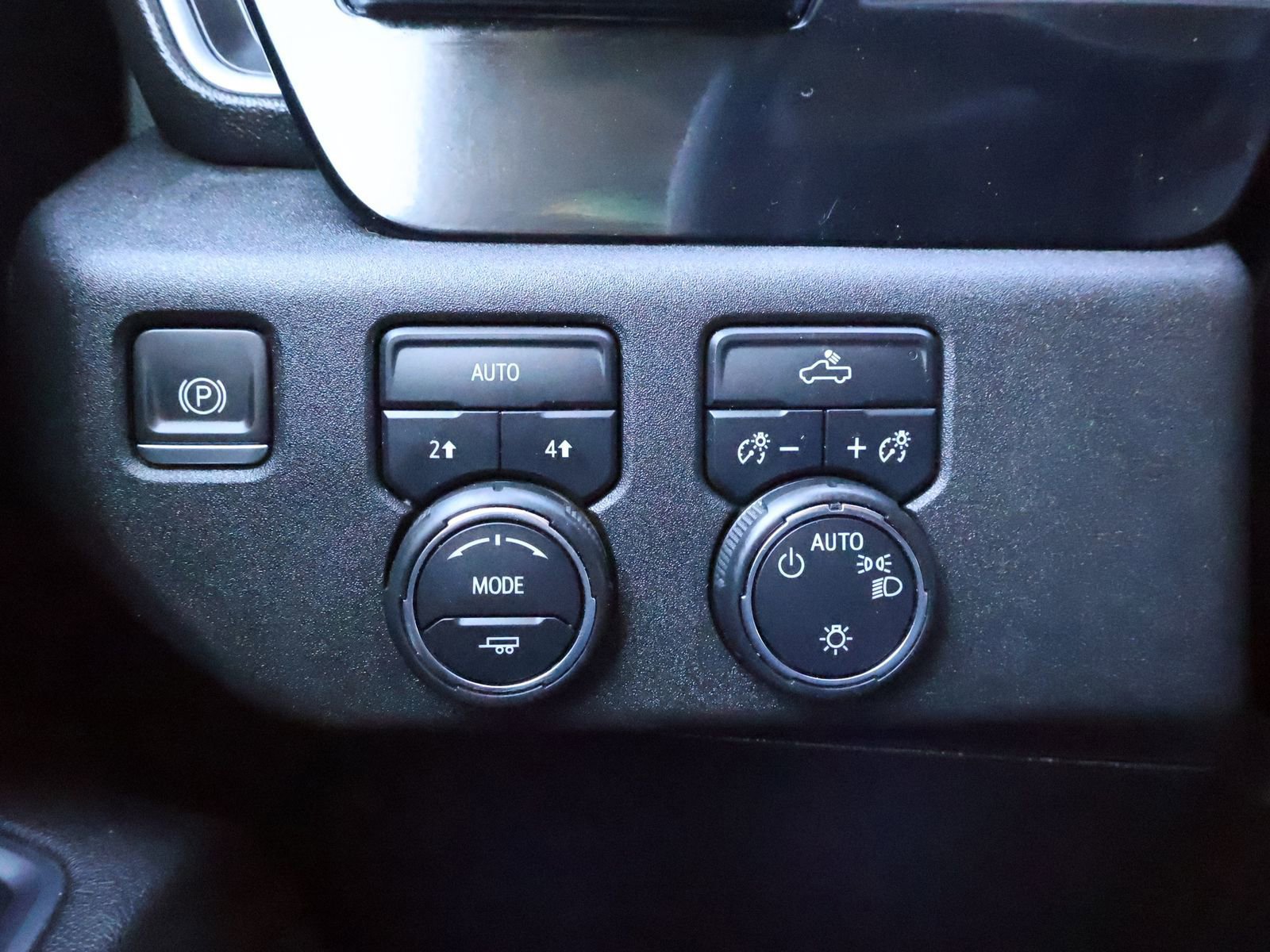 Used 2023 Chevrolet Silverado 1500 LT AWD/4WD image 42