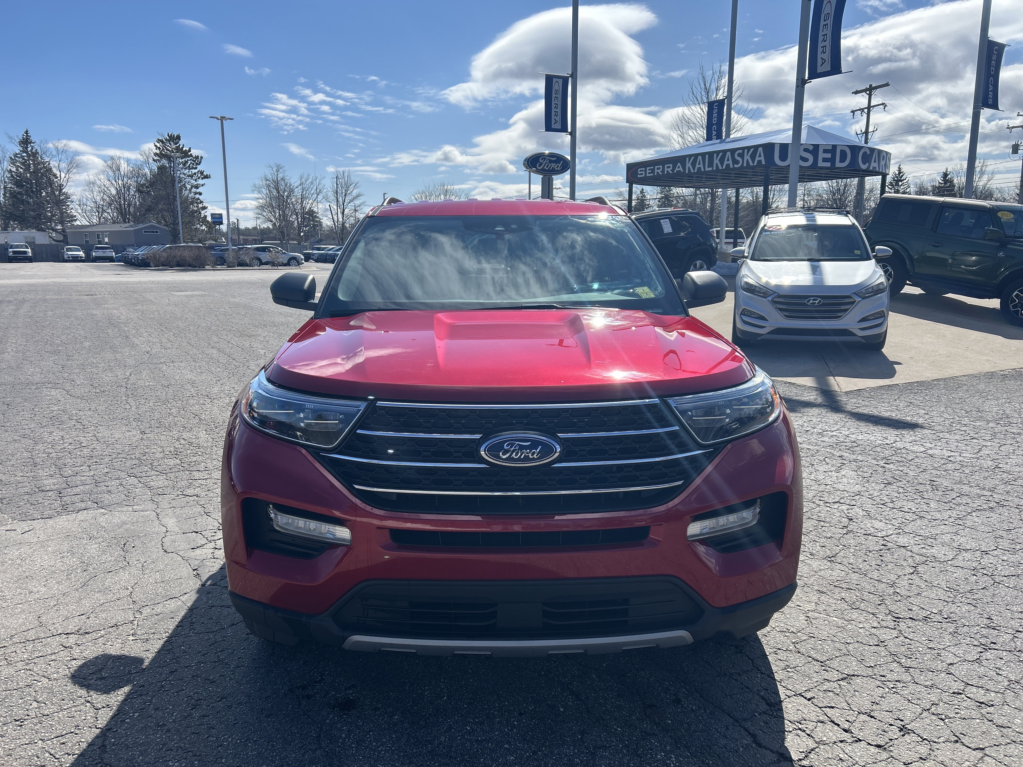 Certified 2020 Ford Explorer XLT w/ Equipment Group 202A AWD/4WD image 9