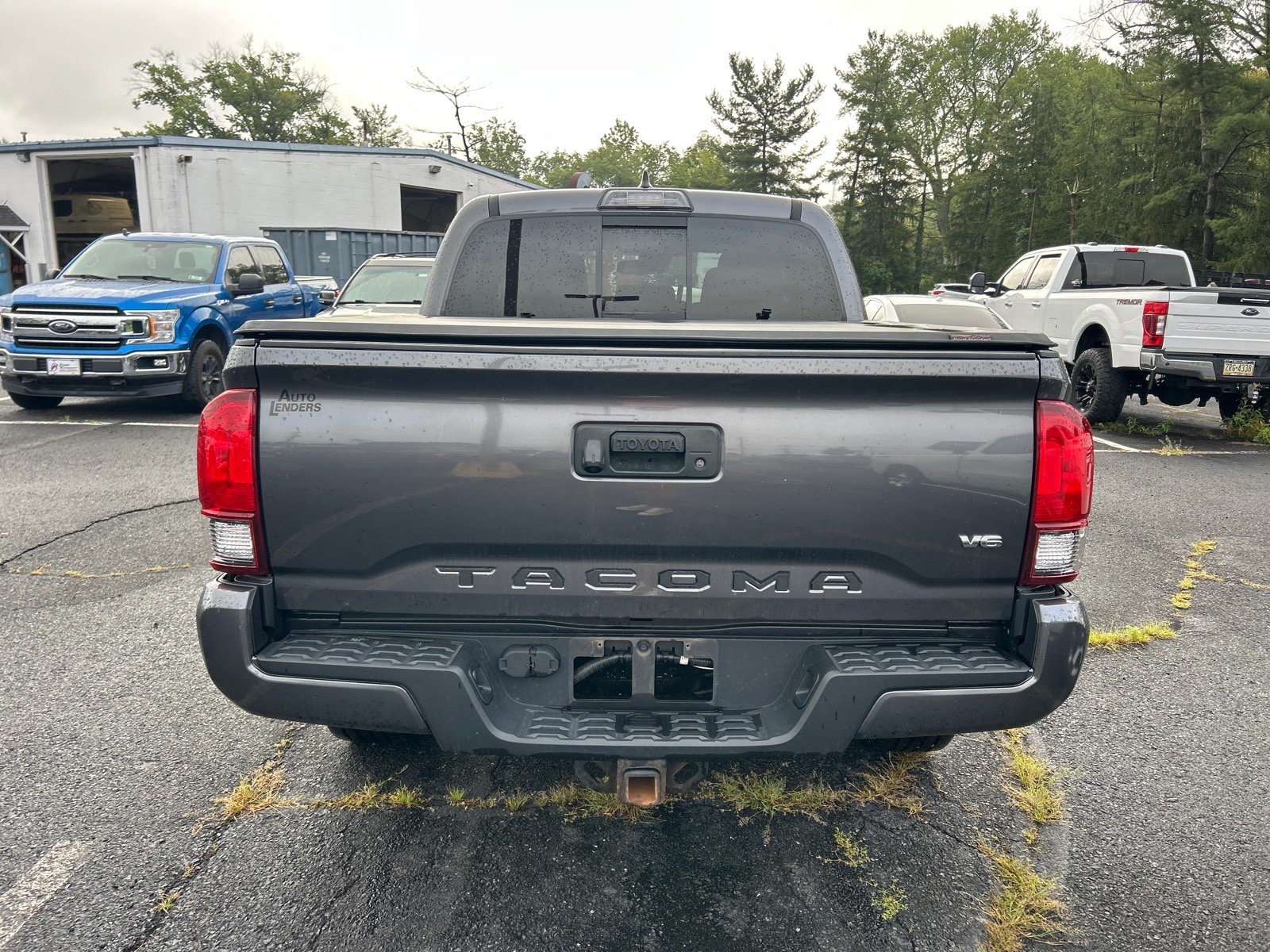 Used 2018 Toyota Tacoma TRD Sport AWD/4WD image 6