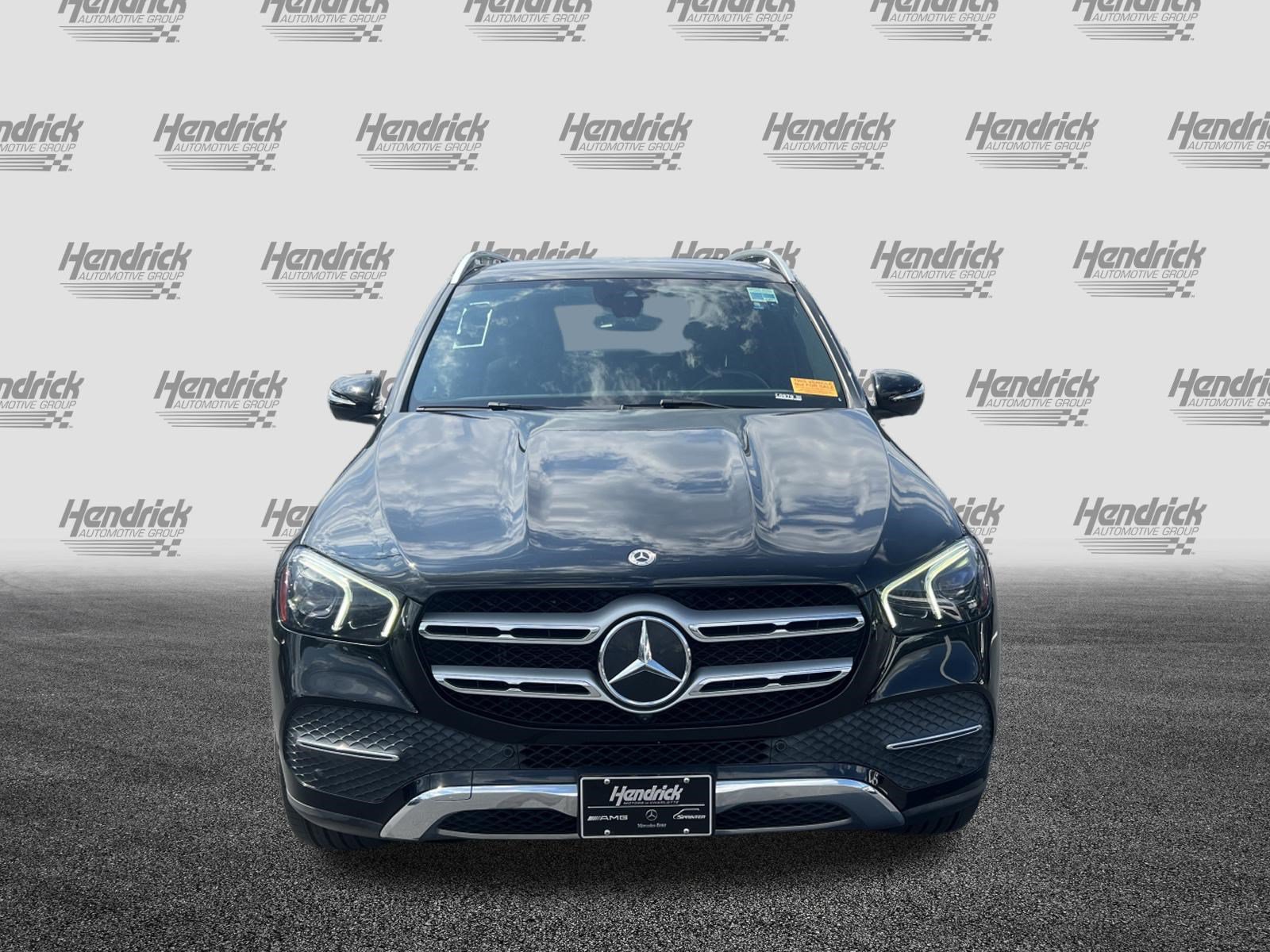 Used 2022 Mercedes-Benz GLE 350 4MATIC w/ Premium Package image 3