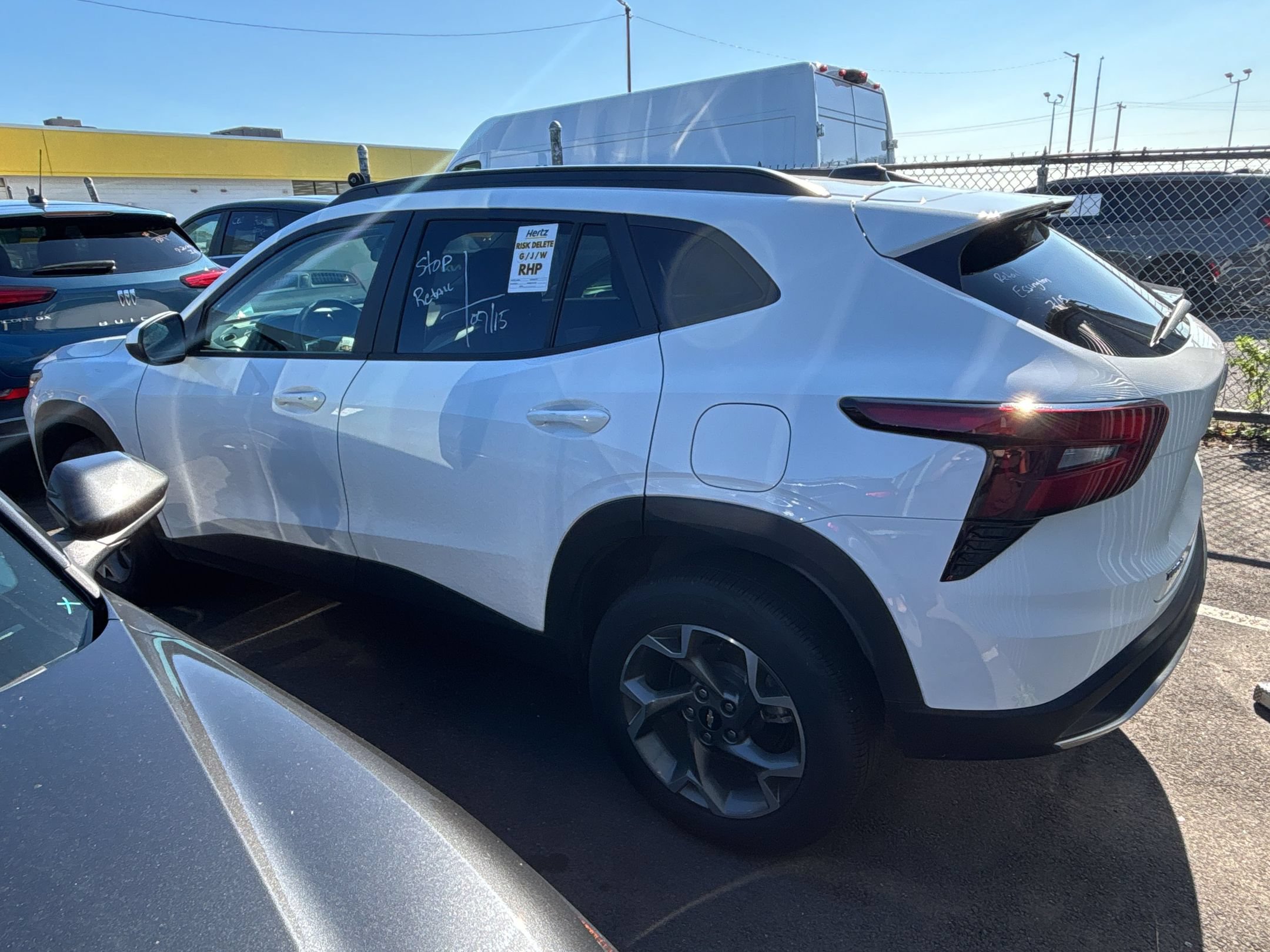 Used 2025 Chevrolet Trax LT w/ LT Convenience Package FWD image 7
