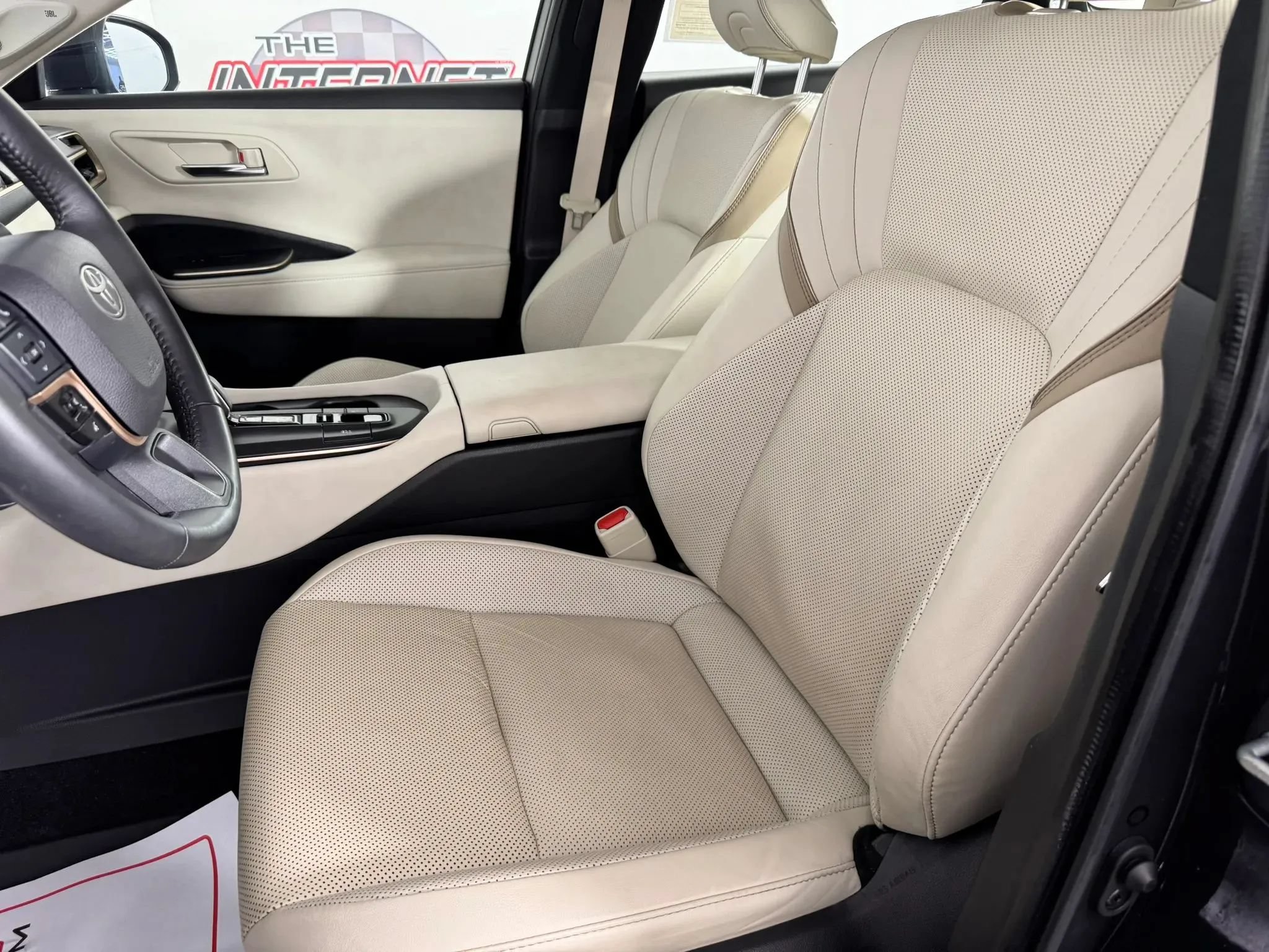Used 2023 Toyota Crown w/ Advanced Technology Package AWD/4WD image 32