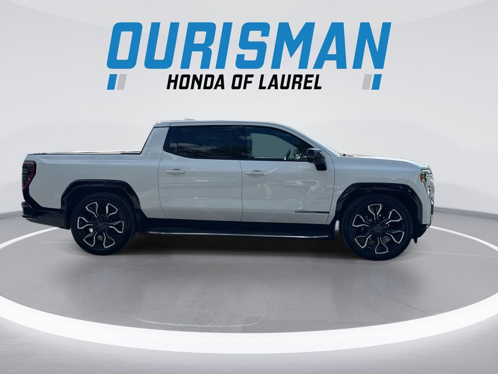 Used 2025 GMC Sierra EV Denali AWD/4WD image 9