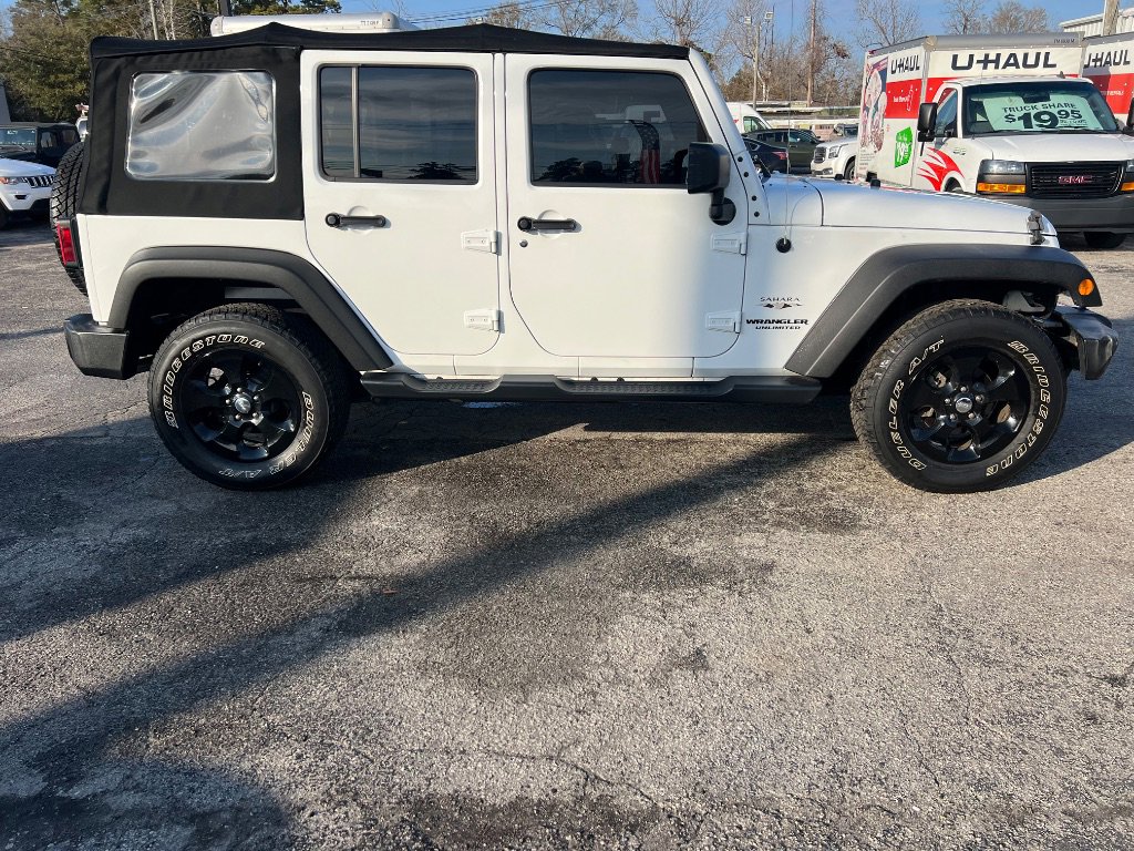 Used 2017 Jeep Wrangler Unlimited Sahara w/ Connectivity Group image 2