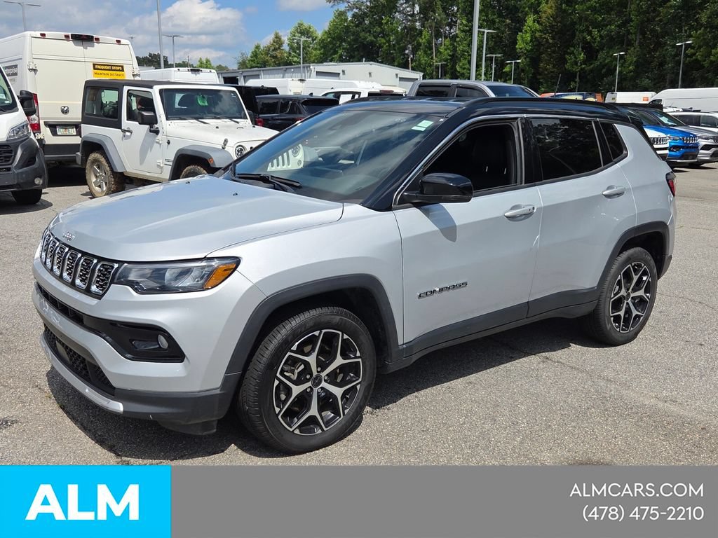 Used 2025 Jeep Compass Limited AWD/4WD image 4