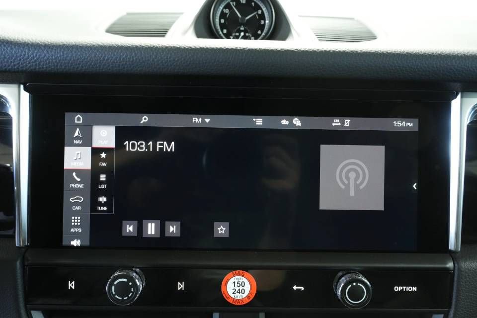 New 2026 Porsche Macan AWD/4WD image 18