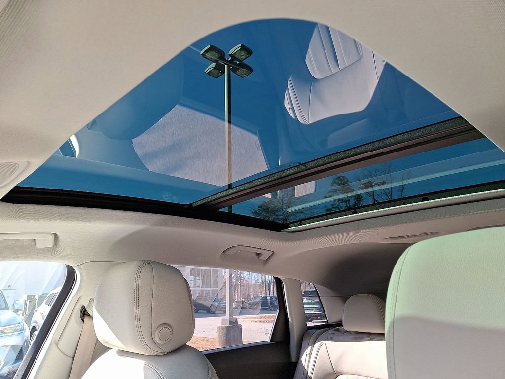 Used 2024 Audi Q8 e-tron Premium Plus image 14