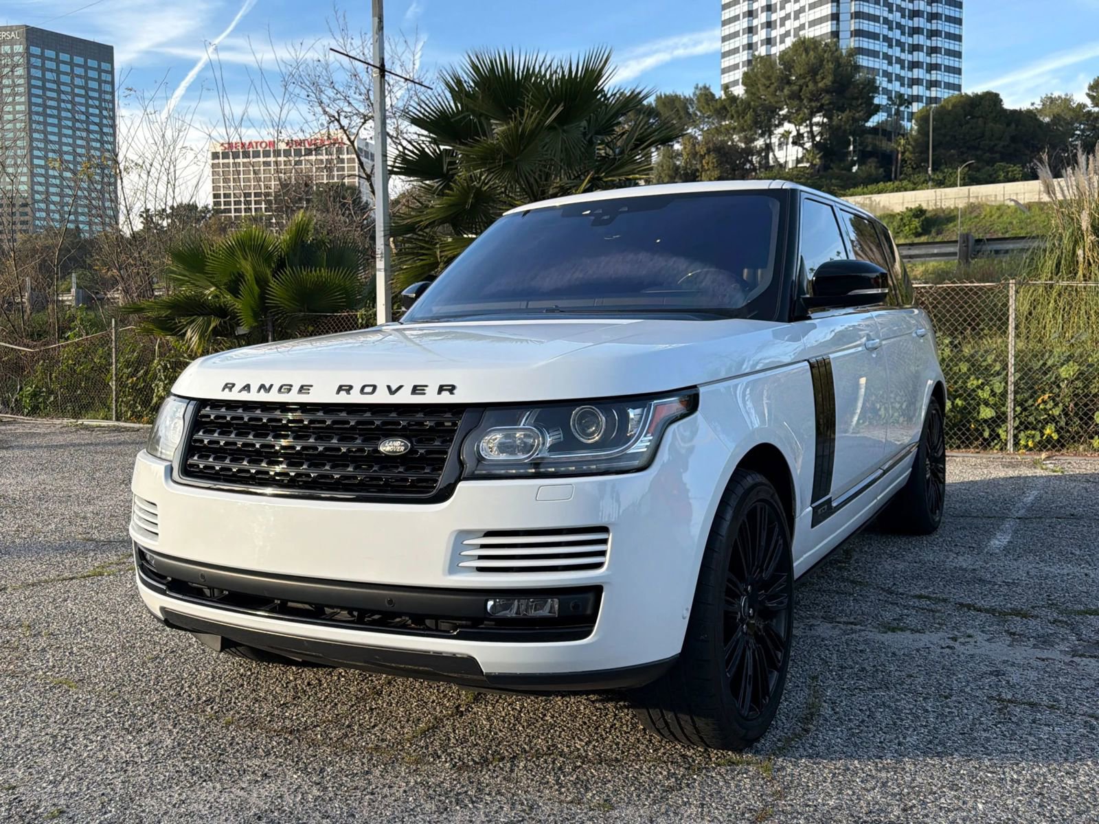 Used 2017 Land Rover Range Rover Long Wheelbase Supercharged AWD/4WD image 1