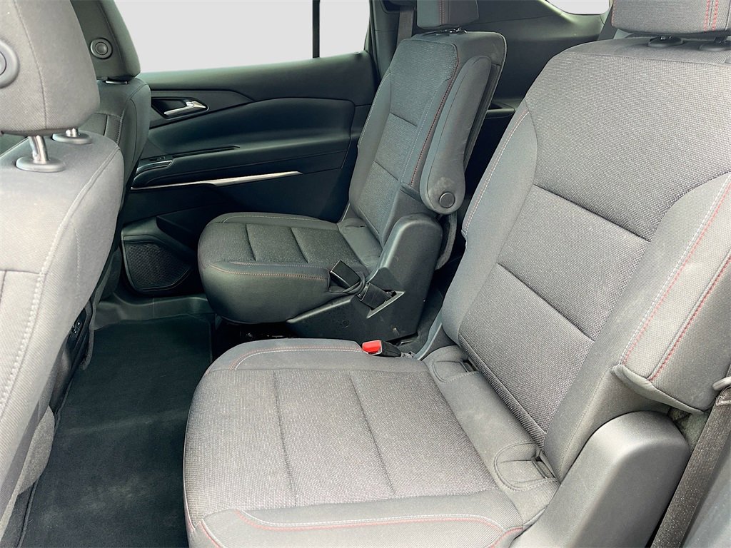 Used 2024 Chevrolet Traverse Z71 image 24