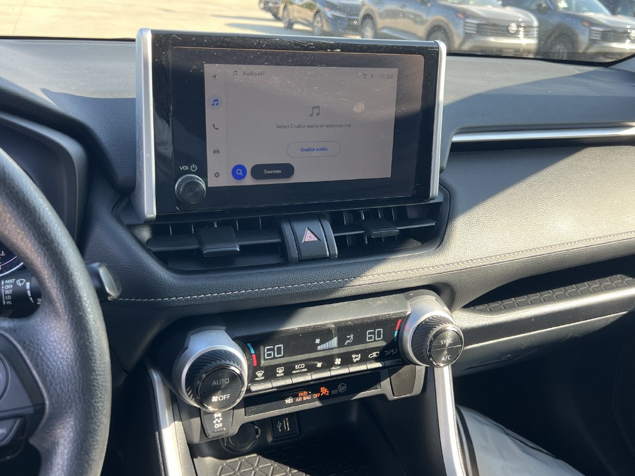Used 2025 Toyota RAV4 XLE AWD/4WD image 15