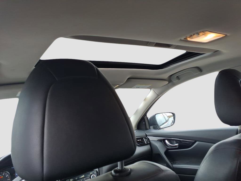 Used 2022 Nissan Rogue Sport SL w/ Premium Package image 14