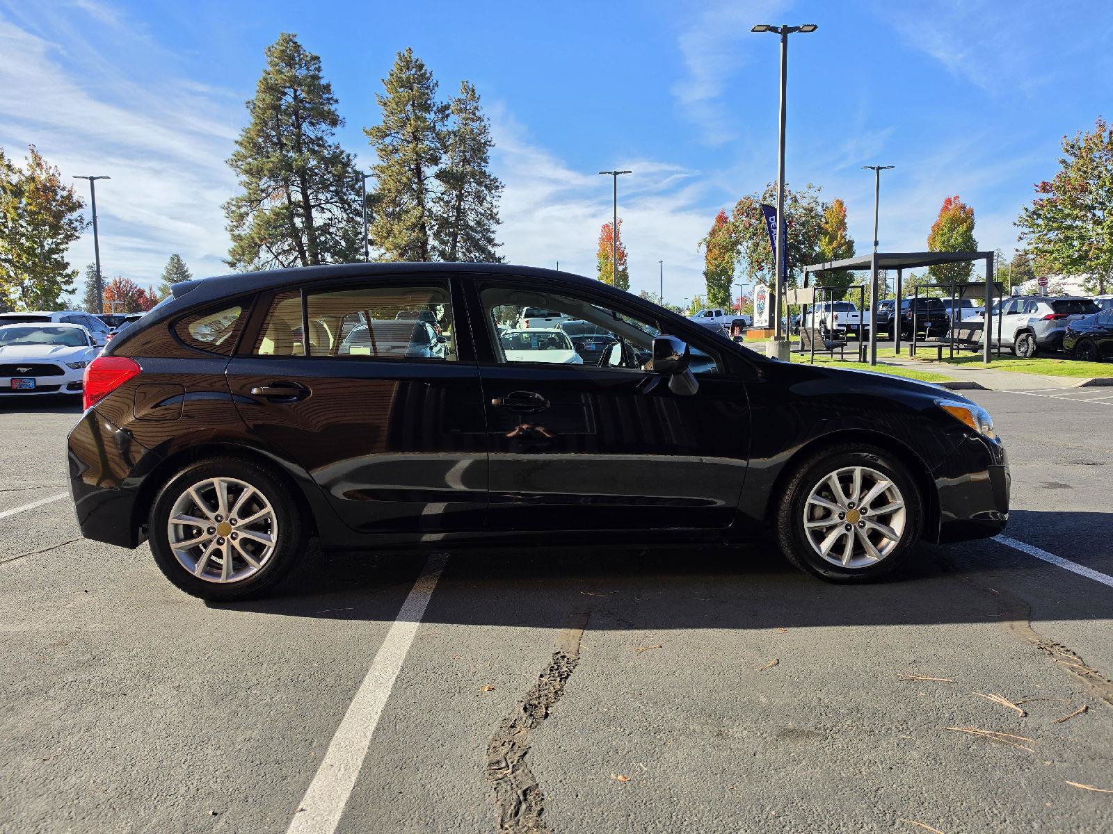 Used 2013 Subaru Impreza 2.0i Premium w/ All-Weather Pkg AWD/4WD image 7