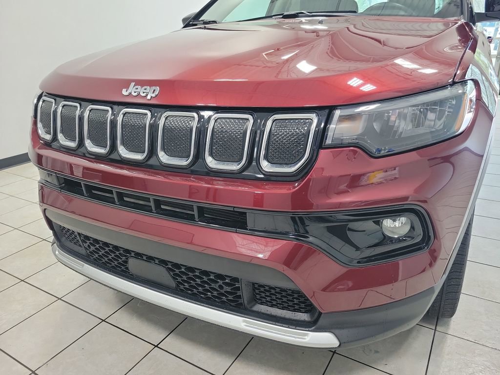 Used 2022 Jeep Compass Limited image 26