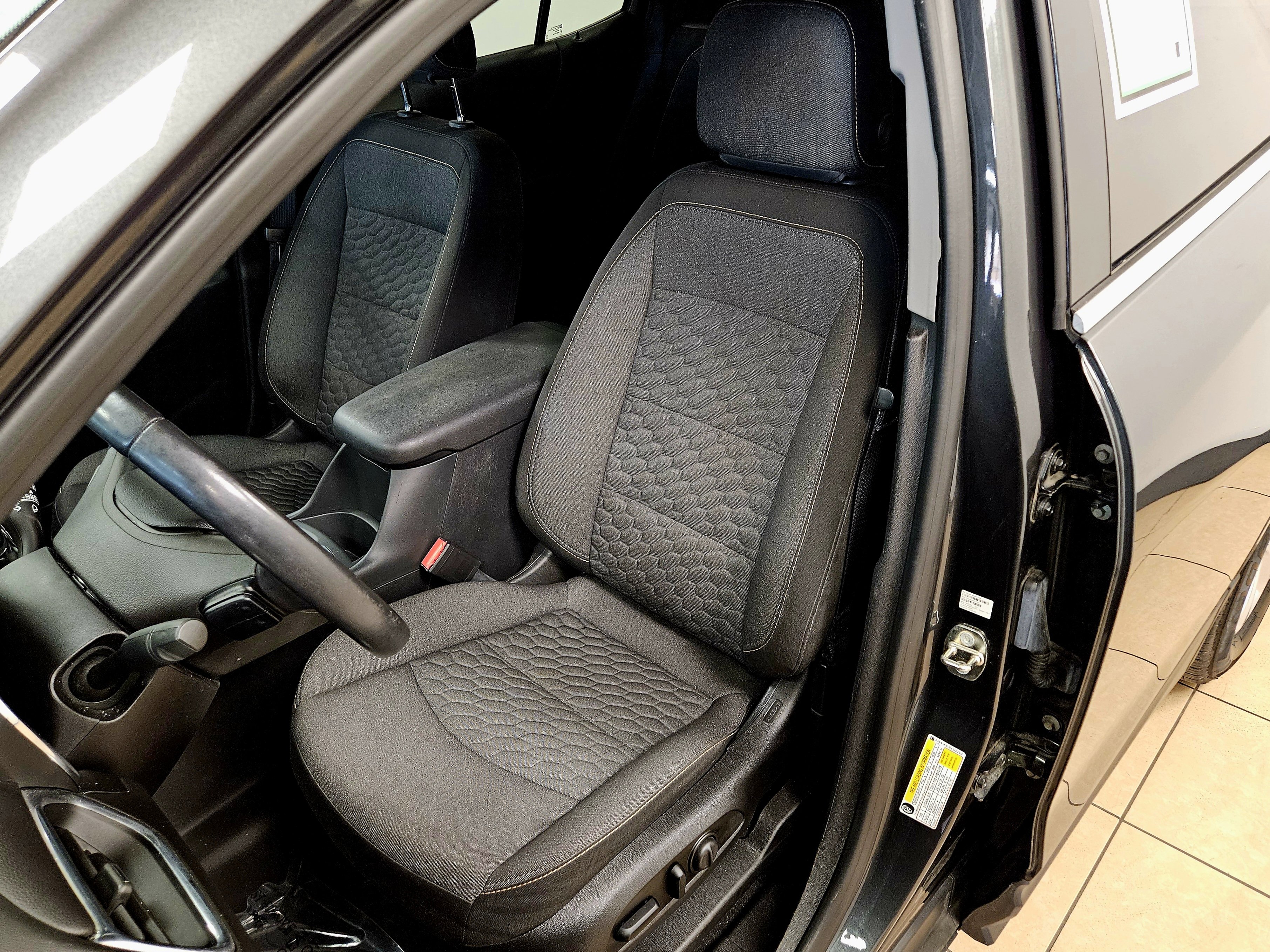 Used 2019 Chevrolet Equinox LT image 33