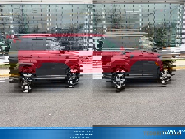 Used 2024 Hyundai Santa Fe Limited image 9