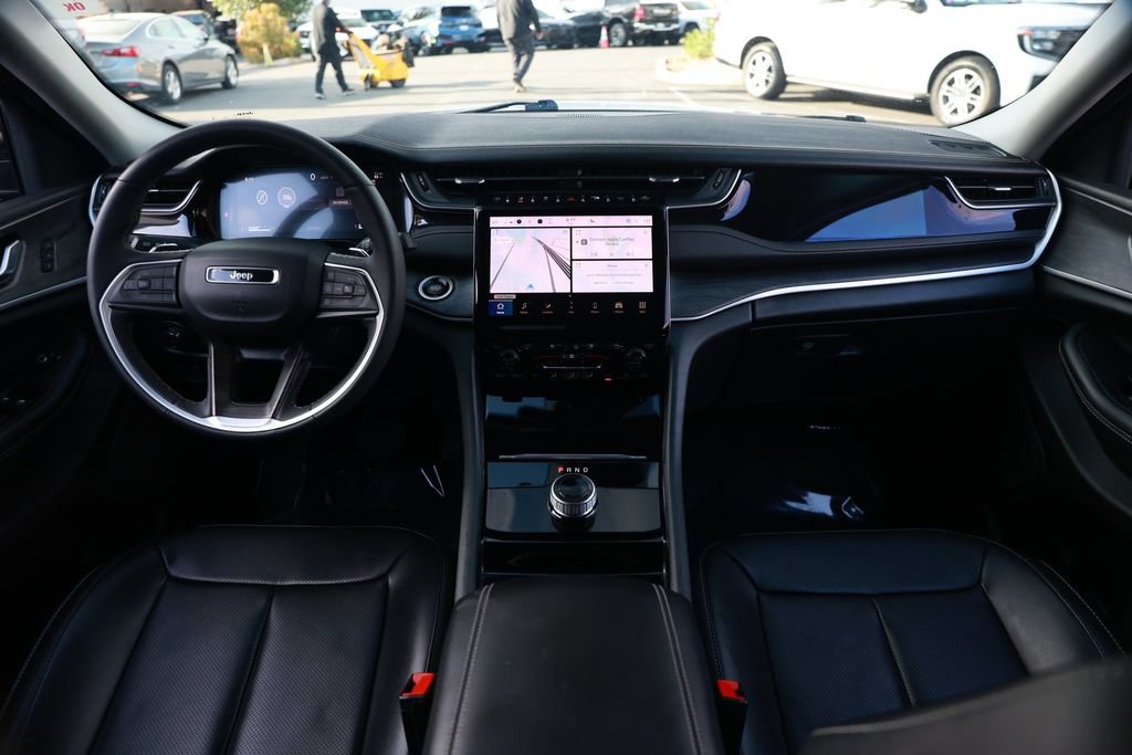 Used 2023 Jeep Grand Cherokee L Limited w/ Luxury Tech Group II RWD image 24