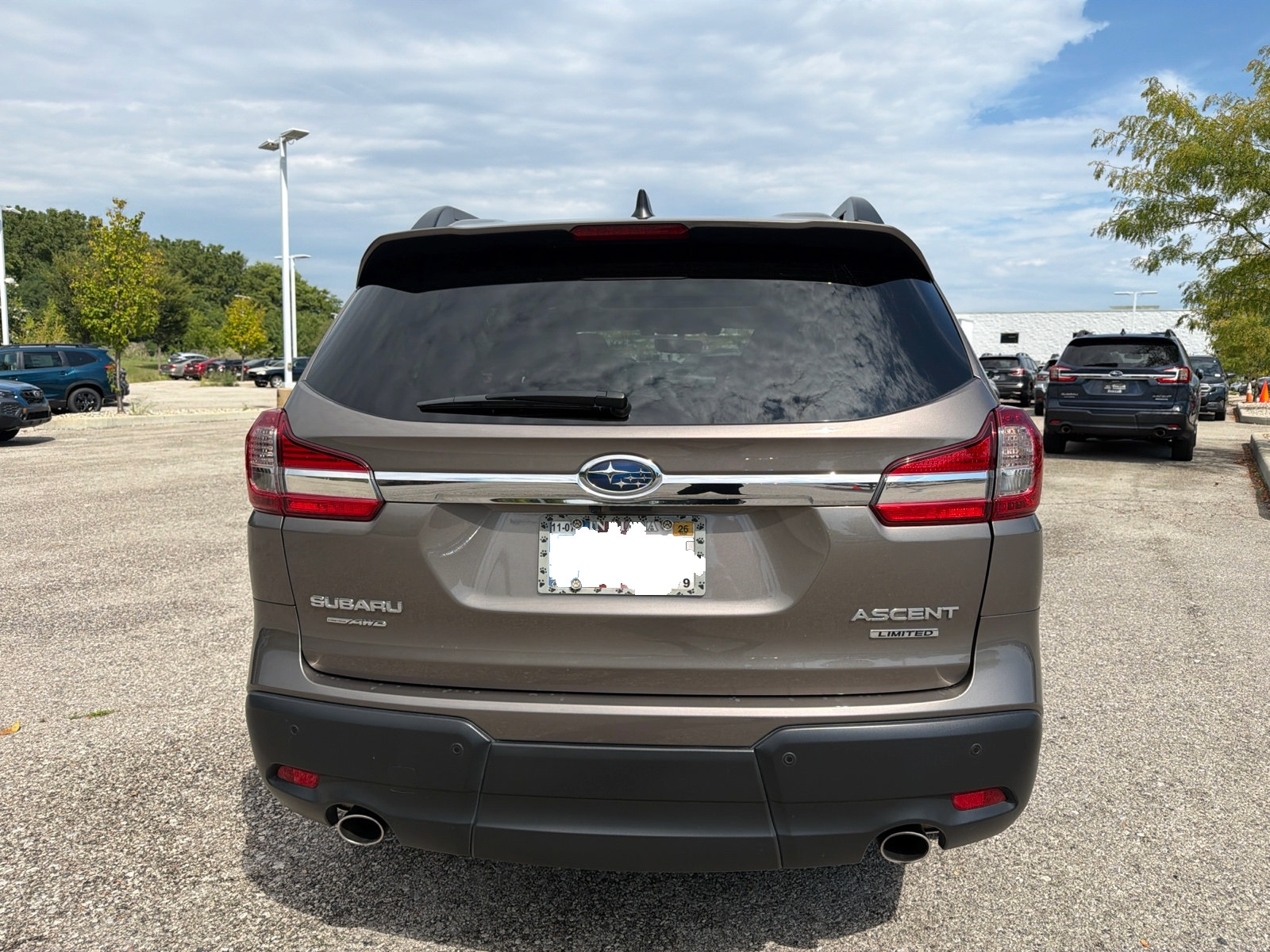 Used 2022 Subaru Ascent Limited w/ Technology Package AWD/4WD image 7