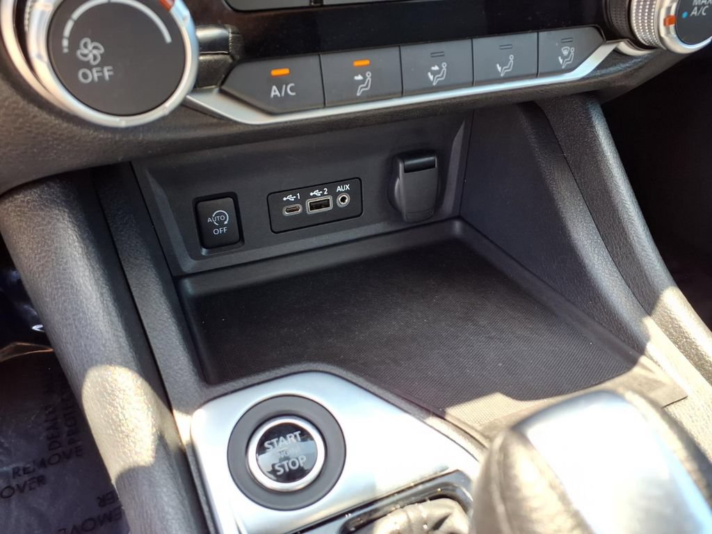 Used 2024 Nissan Sentra SV FWD image 23